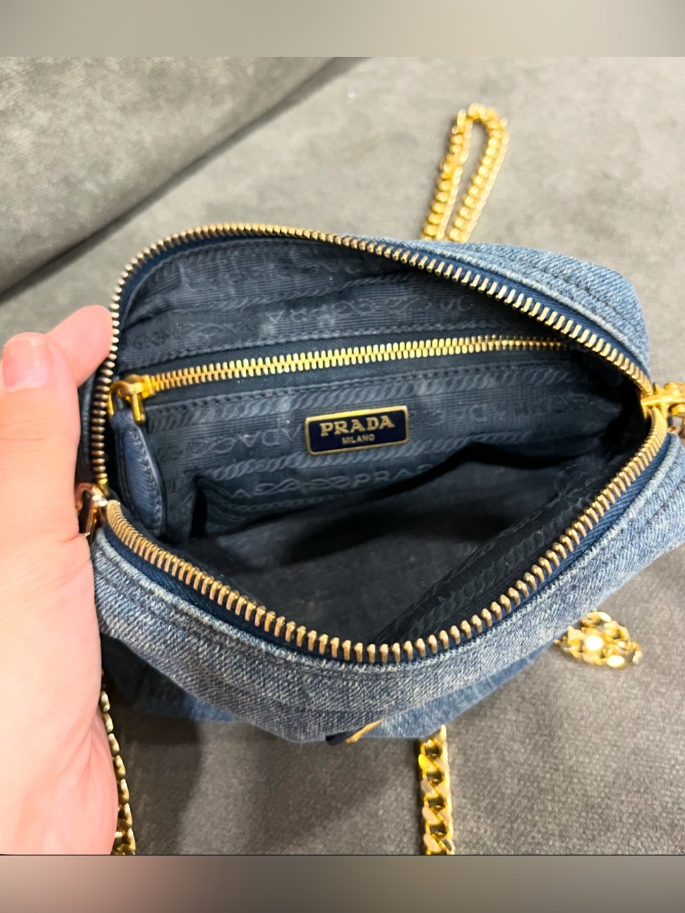 Prada - Picture 8 of 16
